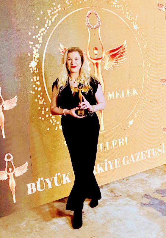 Bir ödül daha geldi: 17. Altın Melek Ödülleri'nde